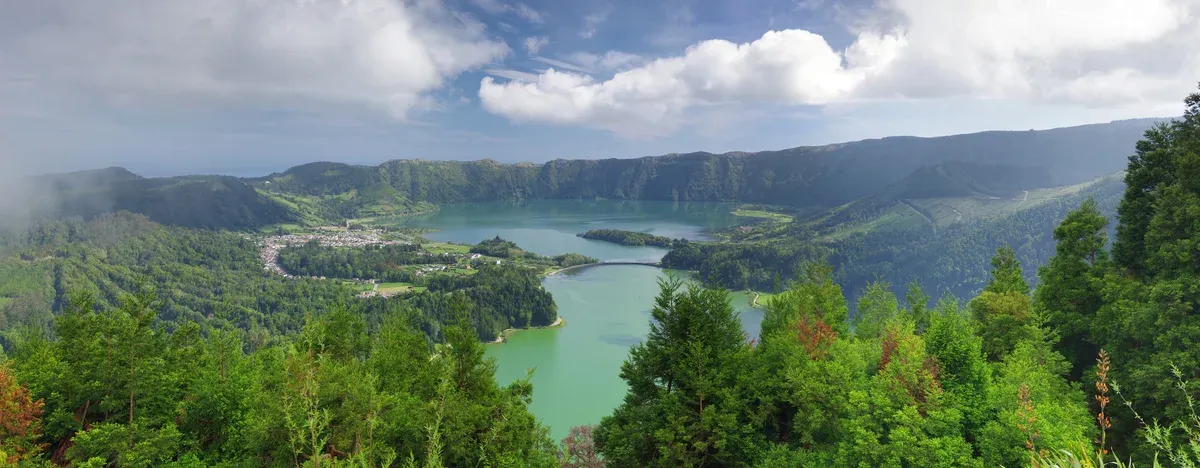 The Vista do Rei panorama over Lagoa das Sete Cidades, the green lake and the village seen from the viewpoint platform